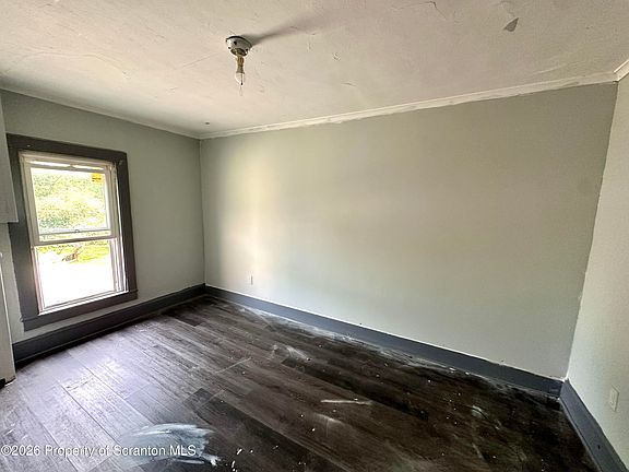 5th image of 166 W Parker St