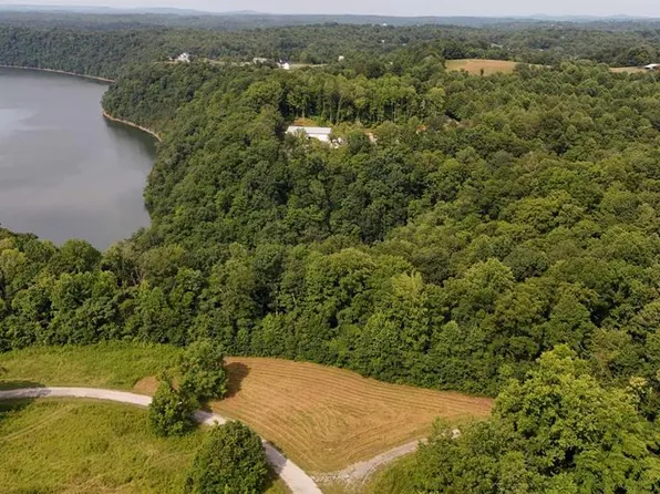 14 Arrowhead Cir, Albany, KY 42602