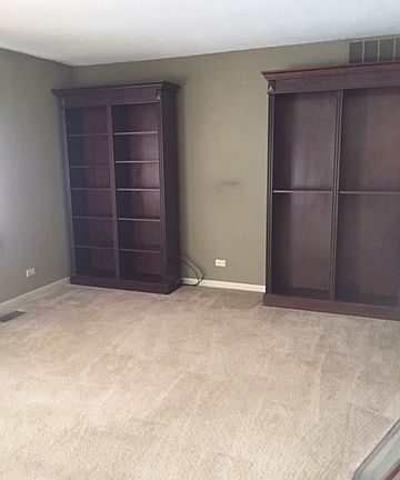 4th image of 2164 Cinema Dr E