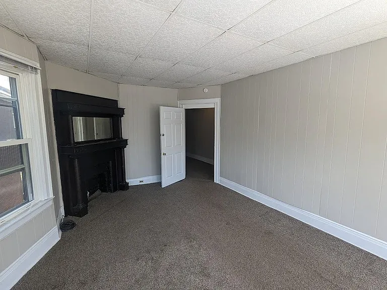 576 Potomac Ave #3 — Photo 5