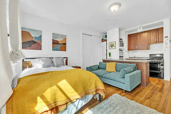 24 Bedford Street #2A
