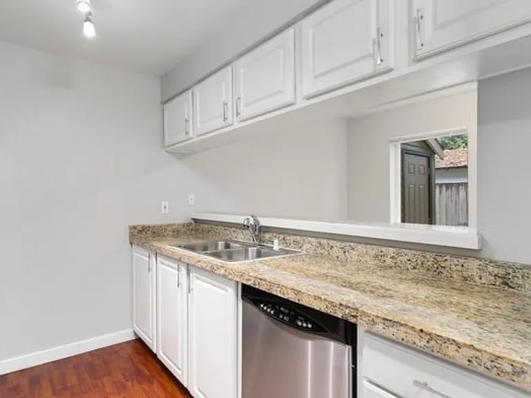 412 Center Rd #F2 — Photo 16