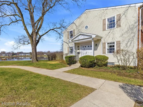 19623 Neptune Ct, Northville, MI 48167