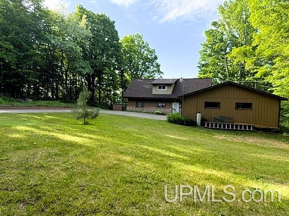 2nd image of 16844 Goose Ln