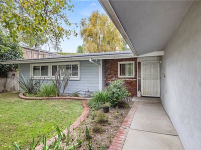20313 Aetna St, Woodland Hills, CA, 91367