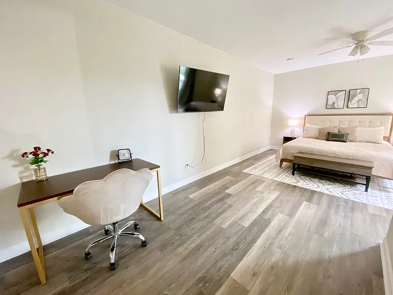 233 N Main St #403 — Photo 8