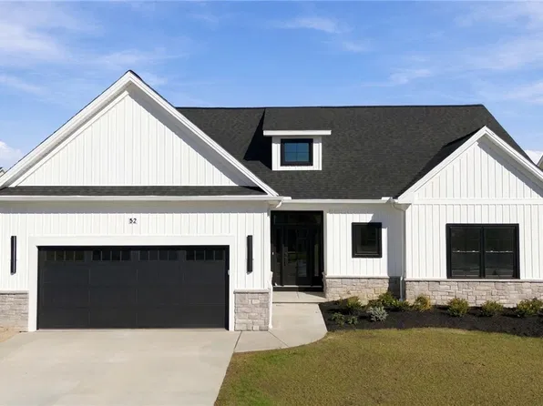 52 River Oak Ln, East Amherst, NY 14051