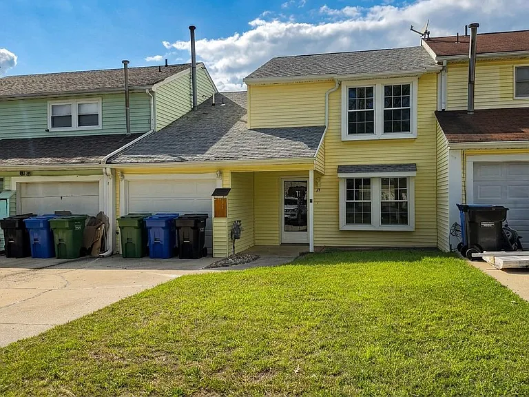 29 Fomalhaut Ave — Photo 3
