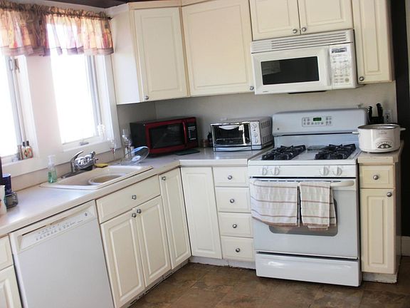 Kitchen - another View