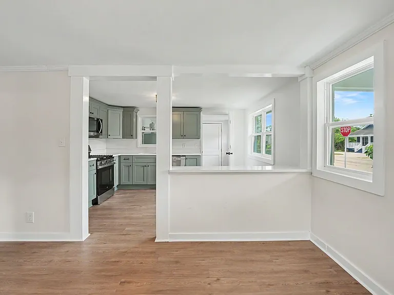 602 Staley Ave — Photo 9