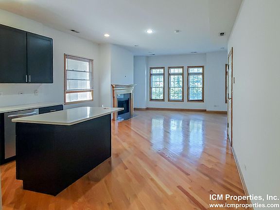 3rd image of 2741 N Southport Ave #2SA