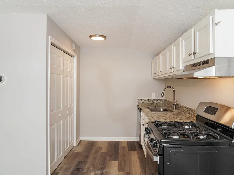 759661_023_kitchen_13099126.jpg