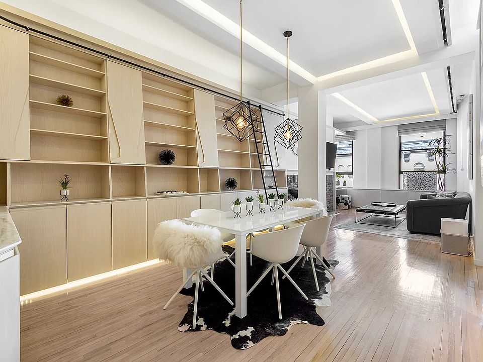 1st image of 148 W 23rd St Penthouse J