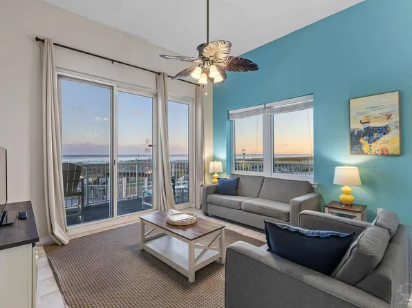 8577 Gulf Blvd APT 105, Navarre, FL 32566