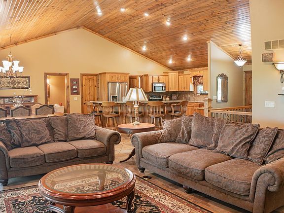 4th image of 23180 Lake Ridge Dr