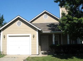 3037 Plum Creek Dr, Saint Charles, MO 63303