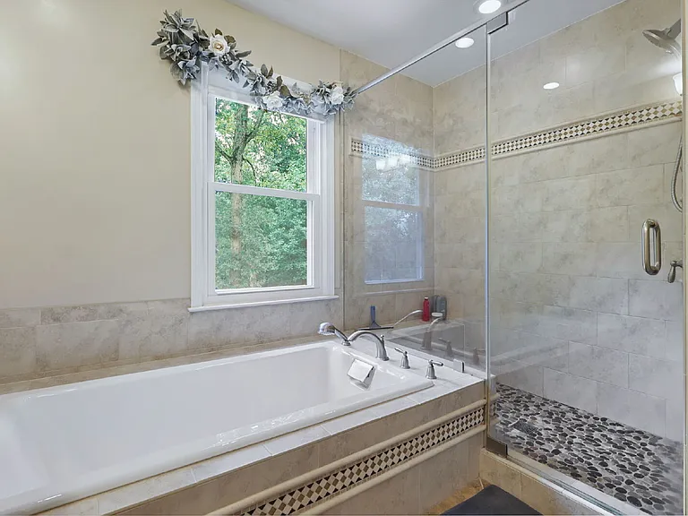 11734 Quay Rd — Photo 35