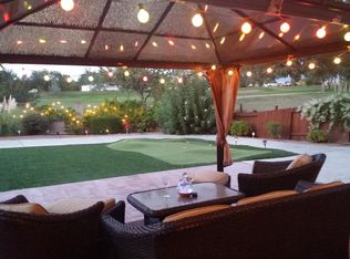 6737 Camino Rojo, Santa Fe, NM 87507