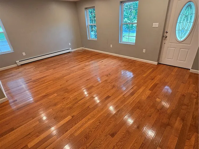 543 Water St — Photo 2
