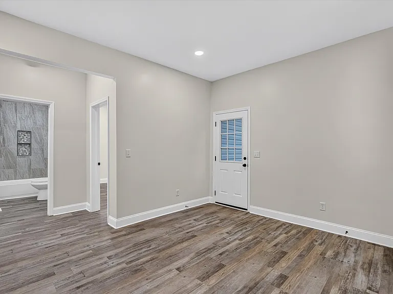 1713 S Orchard Knob Ave — Photo 8