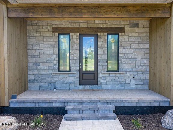 5th image of 88 Hastings Dr