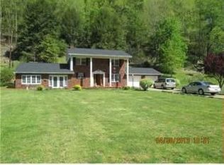 16485 Elk River Rd N, Clendenin, WV 25045