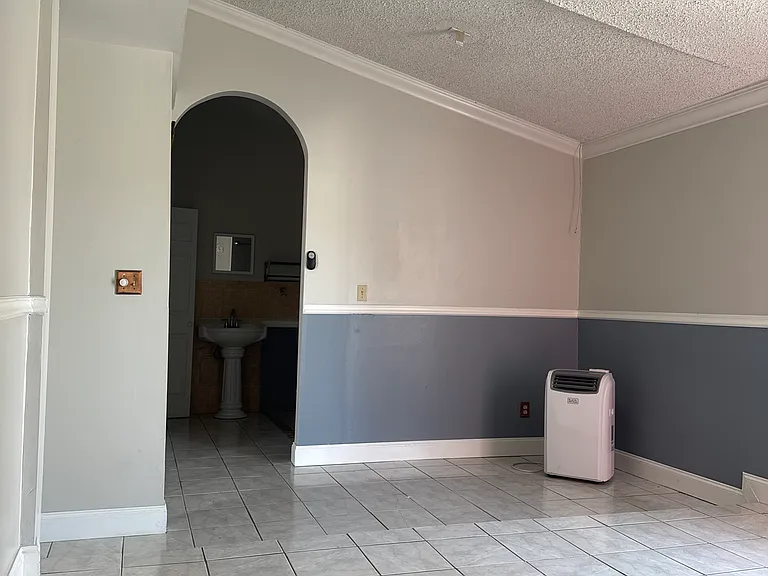 8313 N Orangeview Ave — Photo 6