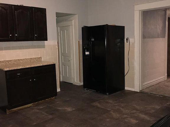 3rd image of 3965 N 21st St