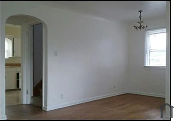 3 bed, 1096 sqft, $900 — Photo 2