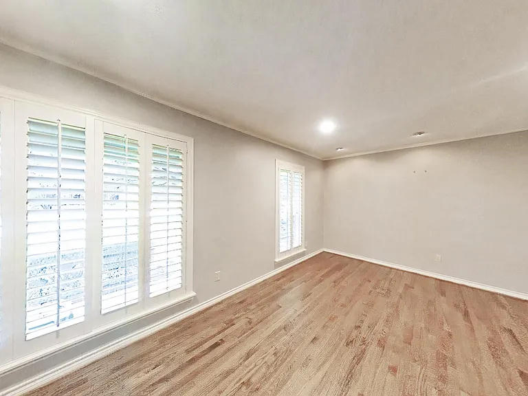 7618 Meadowhaven Dr — Photo 5
