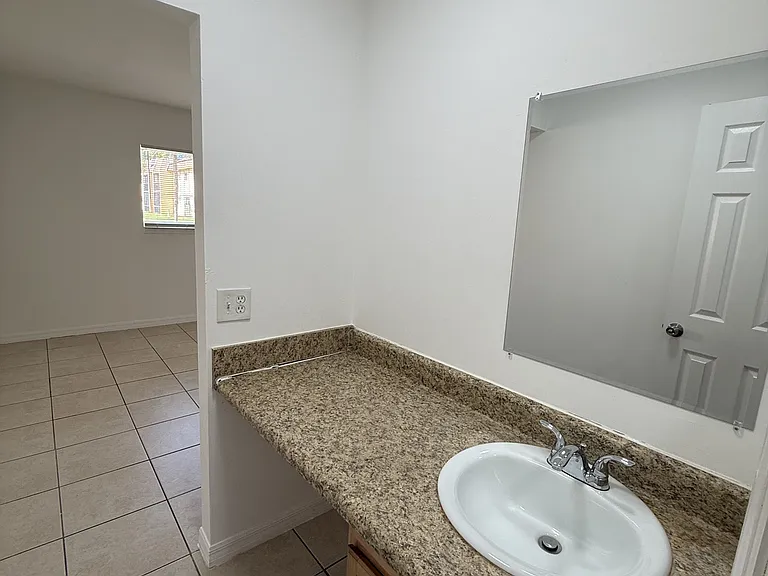 2912 NW 55th Ave #1D — Photo 6