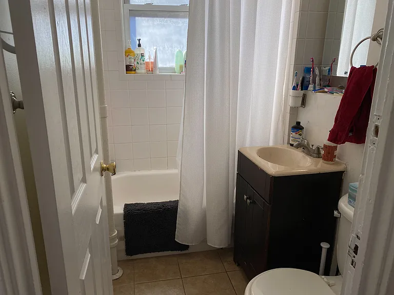 220 Hanover St #19 — Photo 7