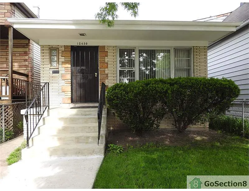12430 S Union Ave photo 1