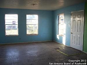 5th image of 206 Carlota Ave