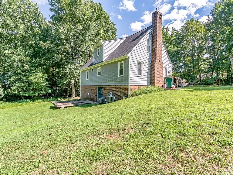 9395 Blacksmith Dr — Photo 34