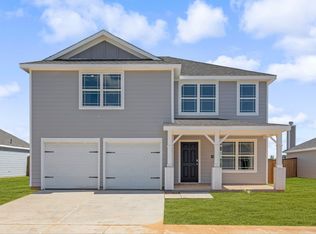 820 Towngreen Dr, Cleburne, TX 76031