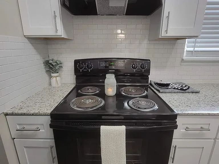 Casa Del Rey Apartments — Photo 14