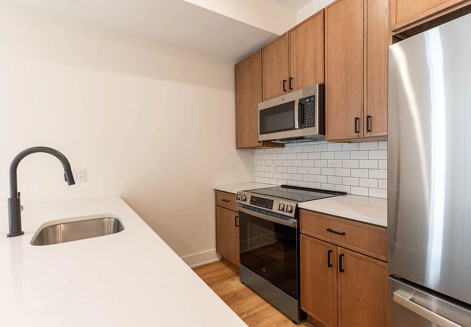 3 bed, $3,000 — Photo 4