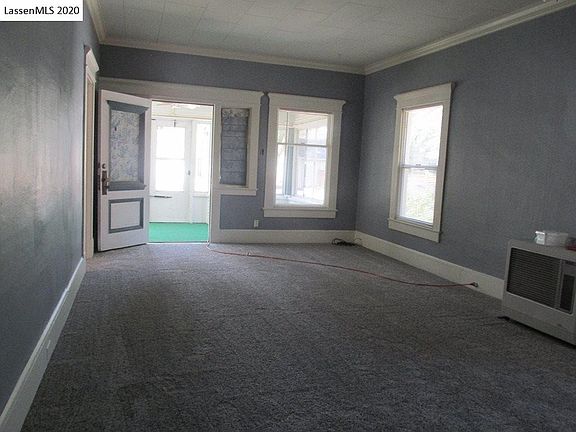 3rd image of 706 Court St