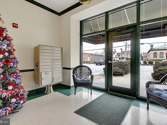 3rd image of 190 E Walnut St APT 11