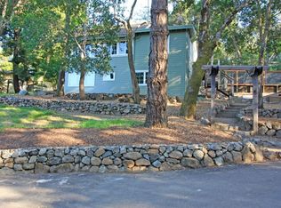 10 Rock Ridge Rd, Woodacre, CA 94973