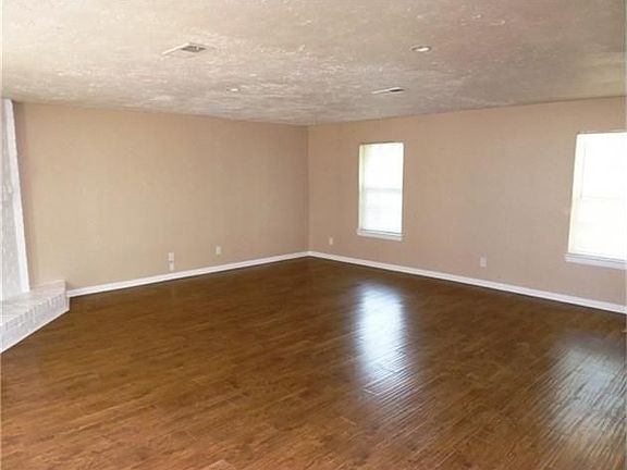 Another view of this large family room