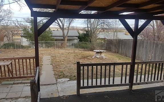 3rd image of 18 Meadowbrook Dr