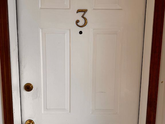 2nd image of 460 Washington Ave APT 3