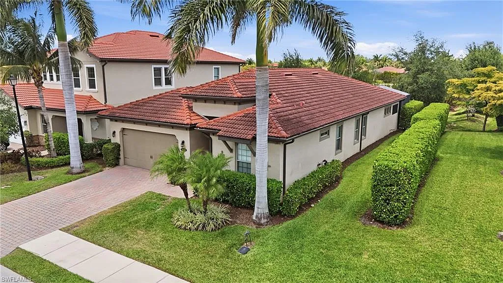 4 bed, 3.5 bath, 2425 sqft, $4,800 — Photo 2