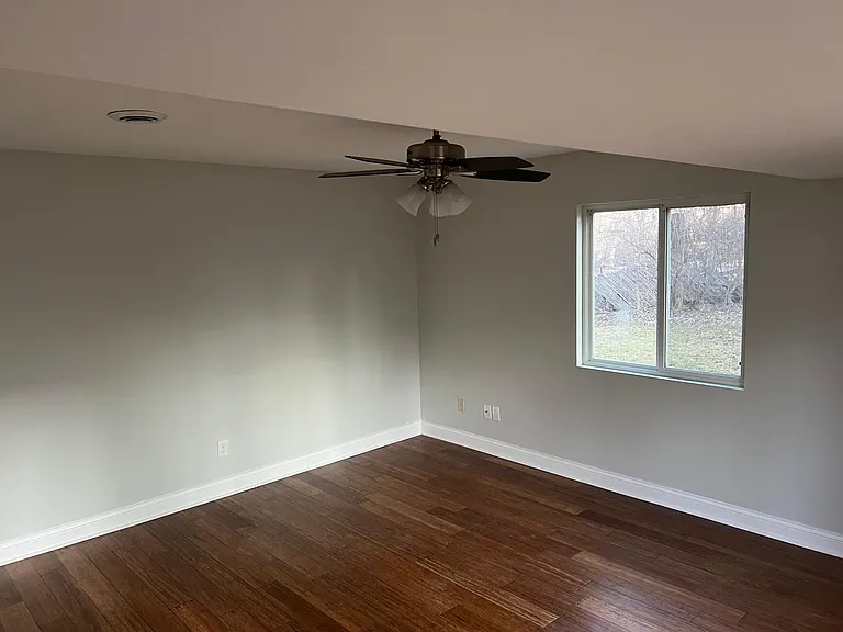 152 N Adams St — Photo 10