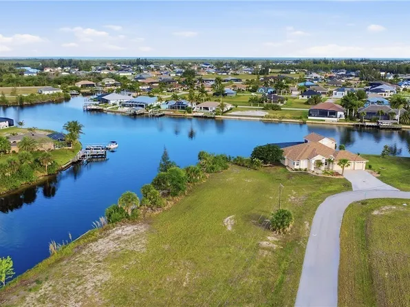 1846 NW 37th Pl, Cape Coral, FL 33993