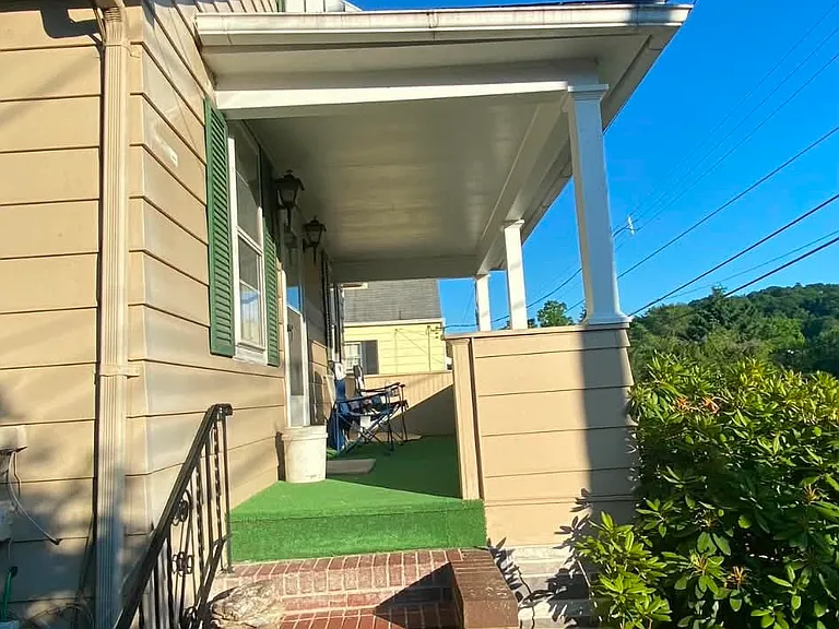 14 Jackson St — Photo 3