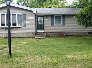 25 Frank Ave, Middle Island, NY 11953