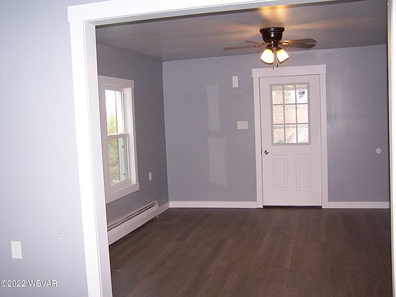 3rd image of 320 Beech St S